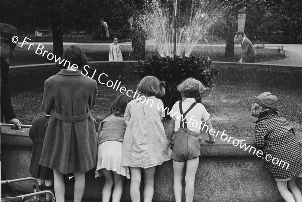 ST STEPHEN'S GREEN CHILDREN AT THE FOUNTAIN